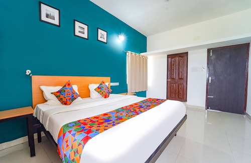 Saravanampatty Hotel | FabHotel Virksham Thrivyn