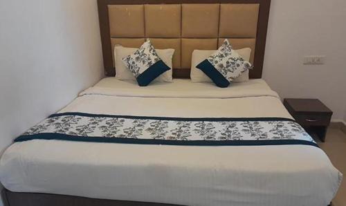 Shamshabad Hotel | FabHotel VSR International