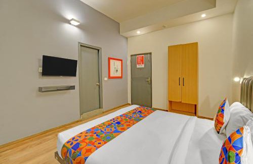 Hyderabad Hotel | FabHotel White Ridge Shivam
