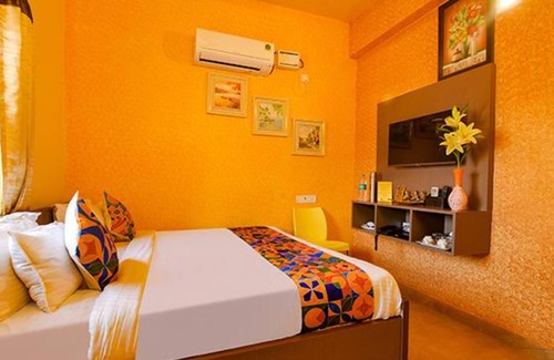 Madipakkam Hotel | Fabhotel Woodpecker Stay Inn
