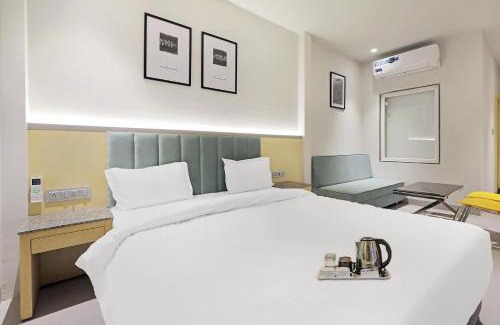 Bhopal Hotel | FabHotel Yellow Courtyard