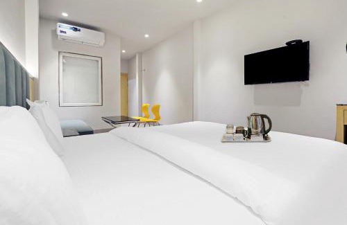 Bhopal Hotel | FabHotel Yellow Courtyard