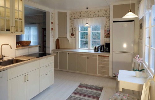 Grasmark House | Fäbron Traditional Swedish house for 6 people right next to a river.