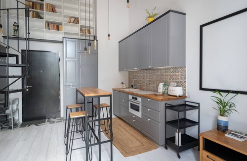 Nowa Praga Apartment | Fabryka Na Pradze Loft Apartment