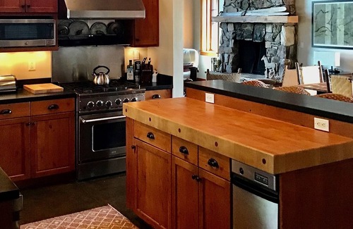 Placerville House | Fabulous 35 Acre Getaway near Telluride