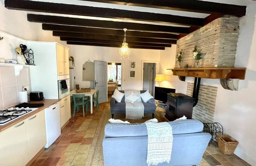 Eymet House | Fabulous 9-Bed House in Eymet