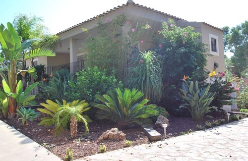 La Azohia Ski Chalet | Fabulous and spacious beach chalet