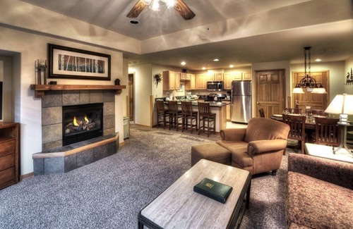Four O'Clock Condo | Fabulous Christmas or New Years Week Ski Rental in Breckenridge, CO