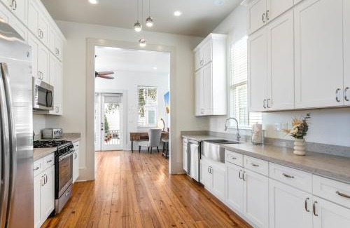 Faubourg Lafayette Apartment | Fabulous Cottages with City Views