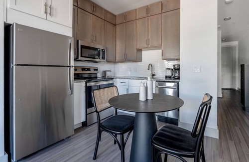 Waller Creek District Apartment | Fabulous Downtown Studio w/Deck & Gym, nr Offices, by Blueground