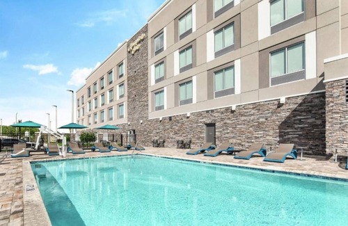 Trinity House | Fabulous Hampton off FL 54