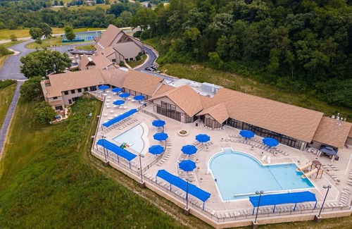 The Galena Territory Condo | Fabulous Lake Links Loft with 2-bedrooms in picturesque Galena