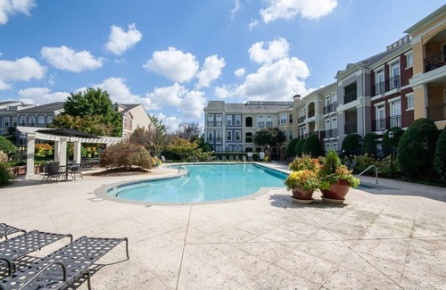 Alpharetta Apartment | Fabulous One Bed/One Bath Fully-Furnished Apartment in Alpharetta