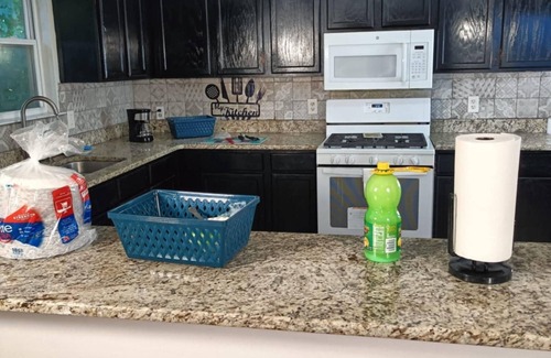 Newark House | Fada Guest House 38 Yates Ave Newark NJ