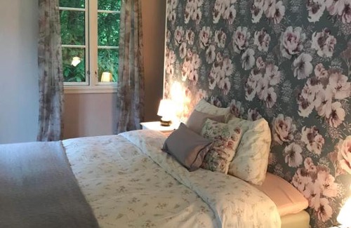 Lysekil House | Fagerbacka Torp. Söt stuga nära havet