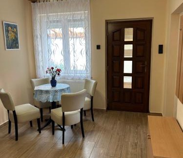 Sarvar Apartment | Fagyöngy