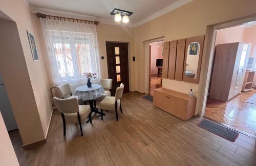 Sarvar Apartment | Fagyöngy