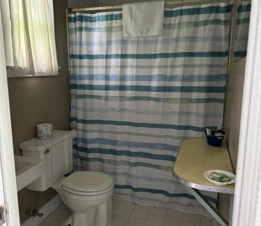 Clayton Hotel | Fair Wind Motel and Cottages