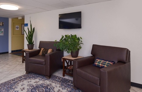 Monroe City Hotel | FairBridge Inn Express, Monroe City
