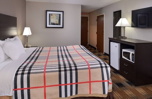 Monroe City Hotel | FairBridge Inn Express, Monroe City