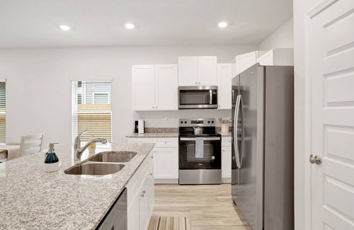 Northeast Pensacola House | Fairchild Coastal Townhome~ New Beaches University