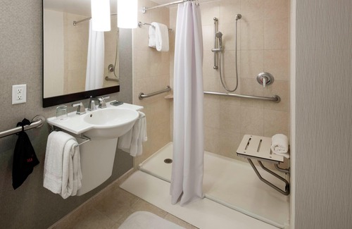 Fairfax Hotel | Fairfax Marriott at Fair Oaks