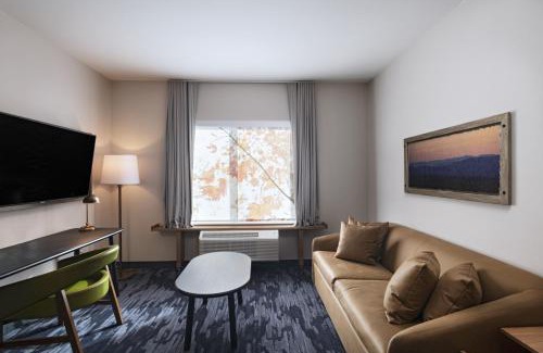 Waller Hotel | Fairfield by Marriott Inn & Suites Waller