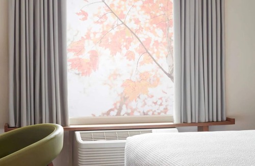 Newport Hotel | Fairfield by Marriott Inn & Suites Newport Cincinnati