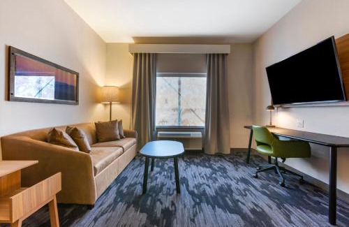 Sandusky Hotel | Fairfield by Marriott Inn & Suites Sandusky