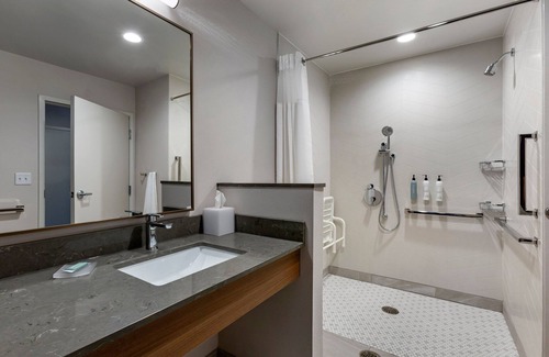 Sandusky Hotel | Fairfield by Marriott Inn & Suites Sandusky