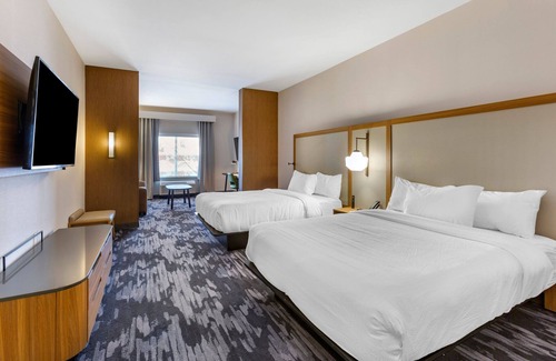 Sandusky Hotel | Fairfield by Marriott Inn & Suites Sandusky