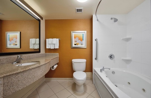 Northeast Mississauga Hotel | Fairfield Inn and Suites by Marriott Toronto Airport