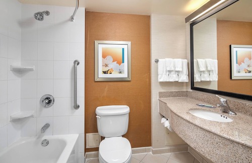 Northeast Mississauga Hotel | Fairfield Inn and Suites by Marriott Toronto Airport