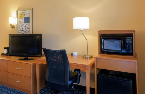 Kennett Square Hotel | Fairfield Inn by Marriott Kennett Square Brandywine Valley