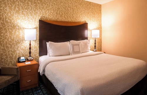 Kennett Square Hotel | Fairfield Inn by Marriott Kennett Square Brandywine Valley