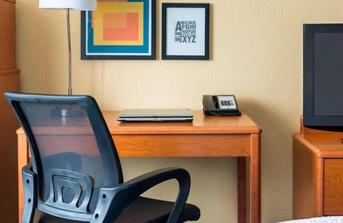 Muncie Hotel | Fairfield Inn by Marriott Muncie