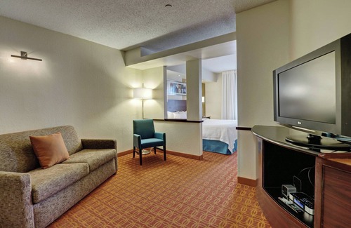 Woodbridge Hotel | Fairfield Inn By Marriott Potomac Mills