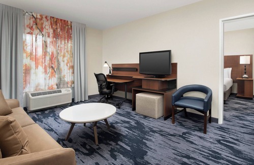 Linthicum Heights Hotel | Fairfield Inn & Suites Baltimore BWI Airport