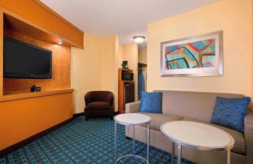 Mendota Heights Hotel | Fairfield Inn & Suites Minneapolis-St. Paul Airport