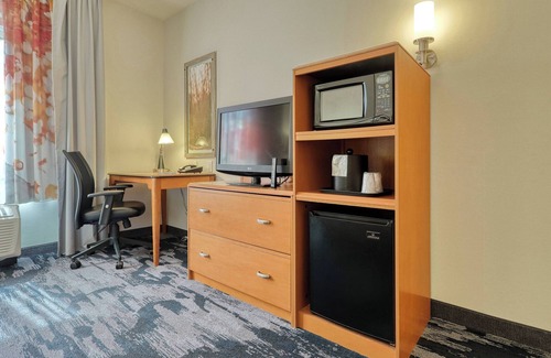 New Cumberland Hotel | Fairfield Inn & Suites by Marriott Harrisburg West