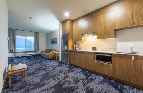 Salmon Arm Hotel | Fairfield Inn & Suites by Marriott Salmon Arm