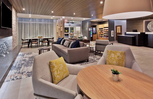 Crestline Heights Hotel | Fairfield Inn & Suites by Marriott Birmingham Colonnade