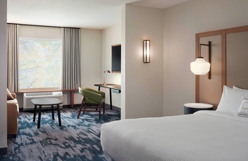 Clear Lake Hotel | Fairfield Inn & Suites by Marriott Clear Lake