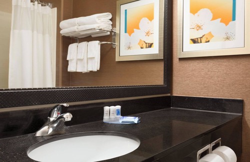 Bismarck Hotel | Fairfield Inn & Suites Bismarck South