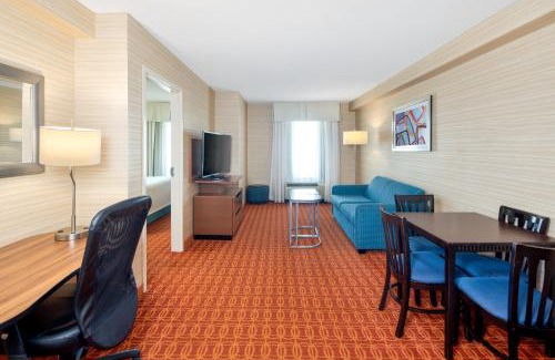 Northeast Mississauga Hotel | Fairfield Inn & Suites by Marriott Toronto Airport