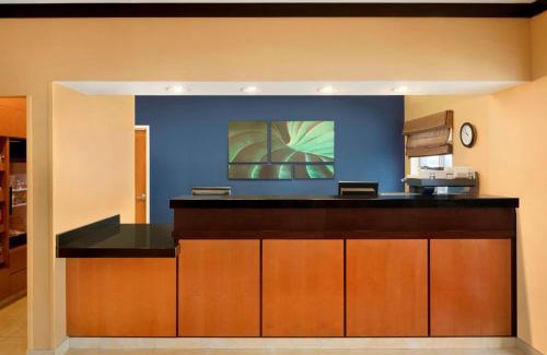 Champaign Hotel | Fairfield Inn & Suites by Marriott Champaign