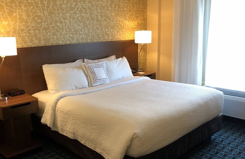Decorah Hotel | Fairfield Inn & Suites by Marriott Decorah