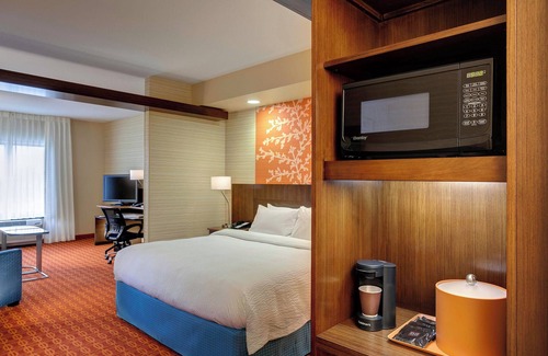 Lincoln Hotel | Fairfield Inn & Suites by Marriott Lincoln Southeast