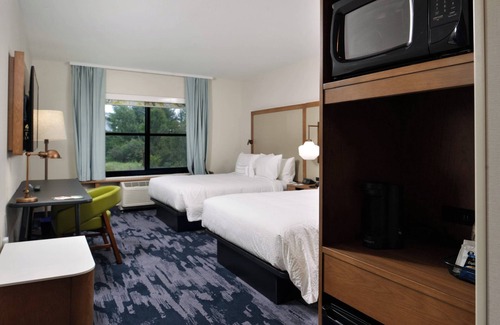 Canton Hotel | Fairfield Inn & Suites by Marriott Canton