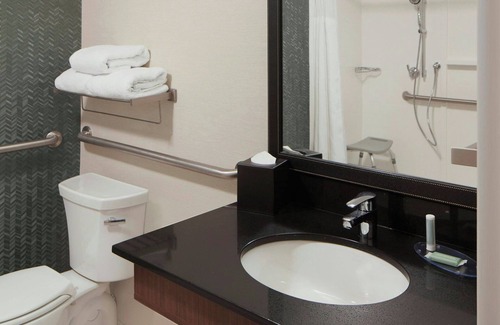 Columbus Hotel | Fairfield Inn & Suites by Marriott Columbus OSU